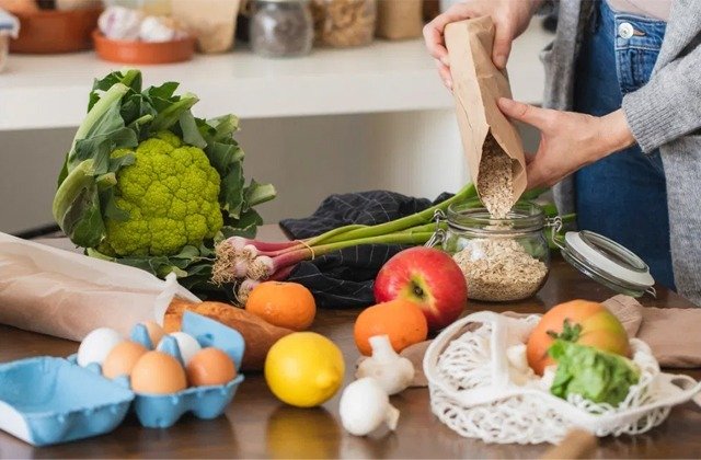 6 Realistic Tips to Eat Less Processed Food