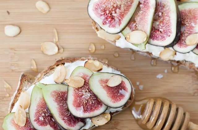 The Top 5 Low-Saturated-Fat Cheese, According to a Dietitian